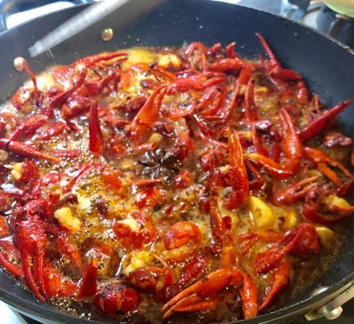 小龍蝦最好吃的做法，色香味俱全，簡(jiǎn)單易學(xué)上桌必光盤(pán)